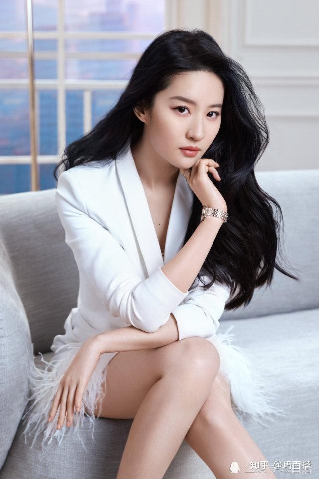 刘亦菲美出新高度!三套造型演绎不同风格,太美太气质 - 知乎