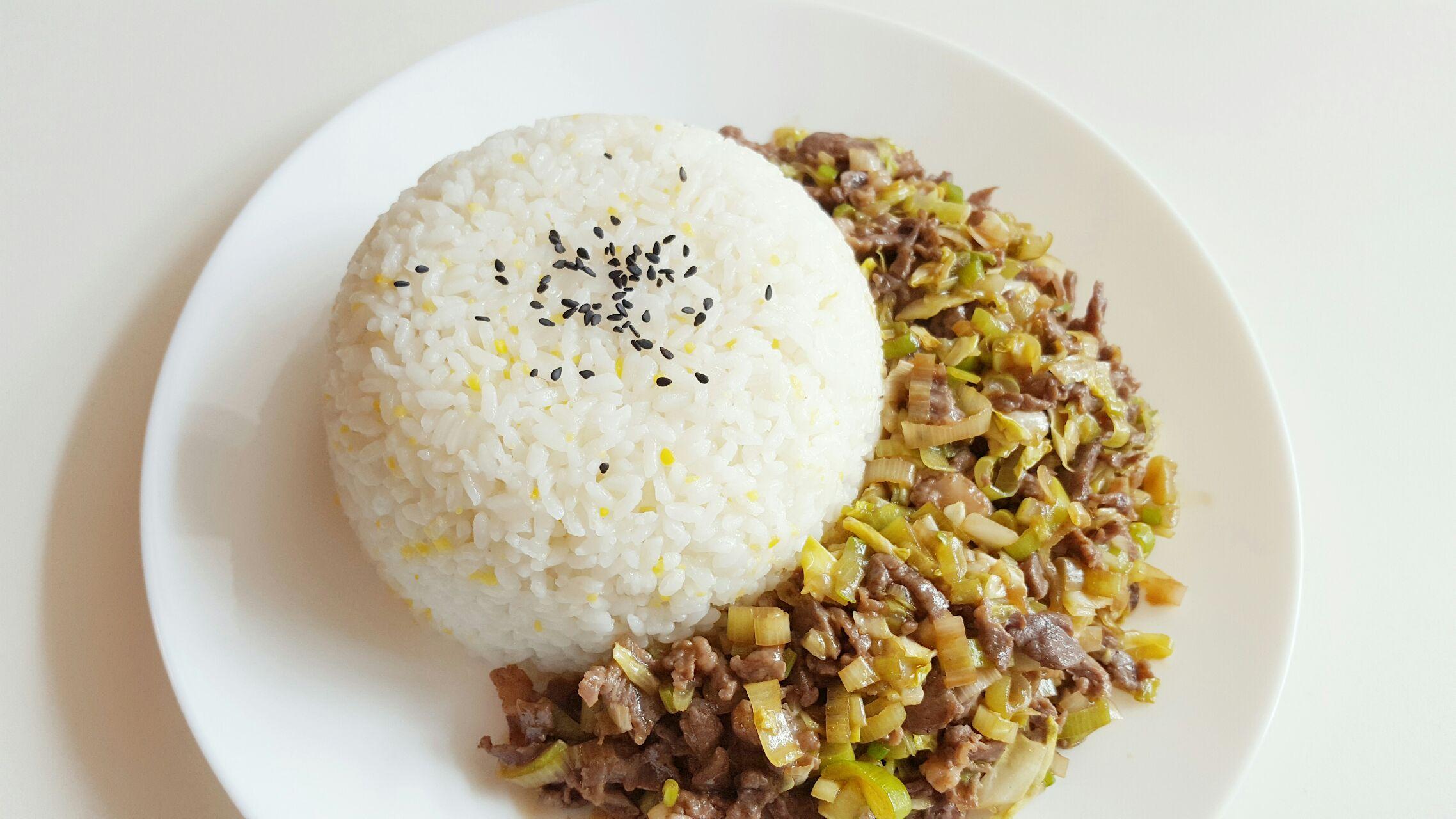 橘子私房菜葱爆羊肉盖饭