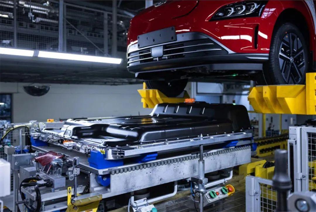 大脚电门会损伤电池纯电动汽车寿命几何真能跑100万公里