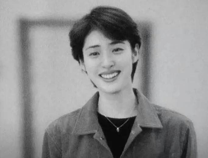 雌雄同体 美貌无敌 全日本女人最想嫁的人 却不婚不育不恋爱 知乎 雌雄同体 美貌无敌 全日本女人最想嫁的人 却不婚不育不恋爱 知乎