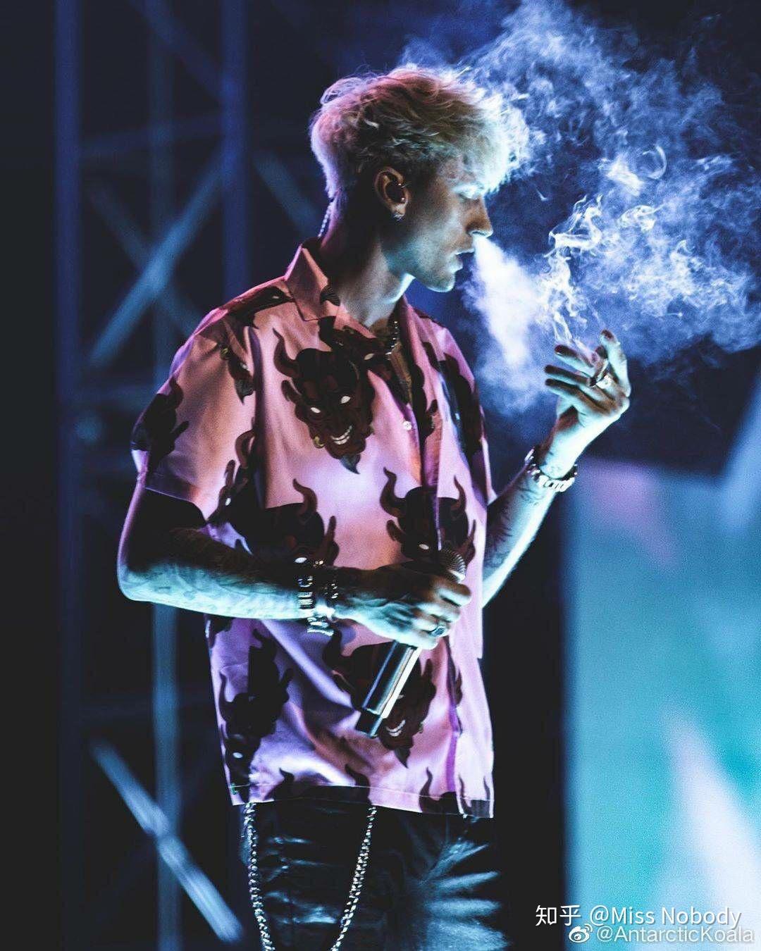 怎么评价machine gun kelly这位白人rapper?