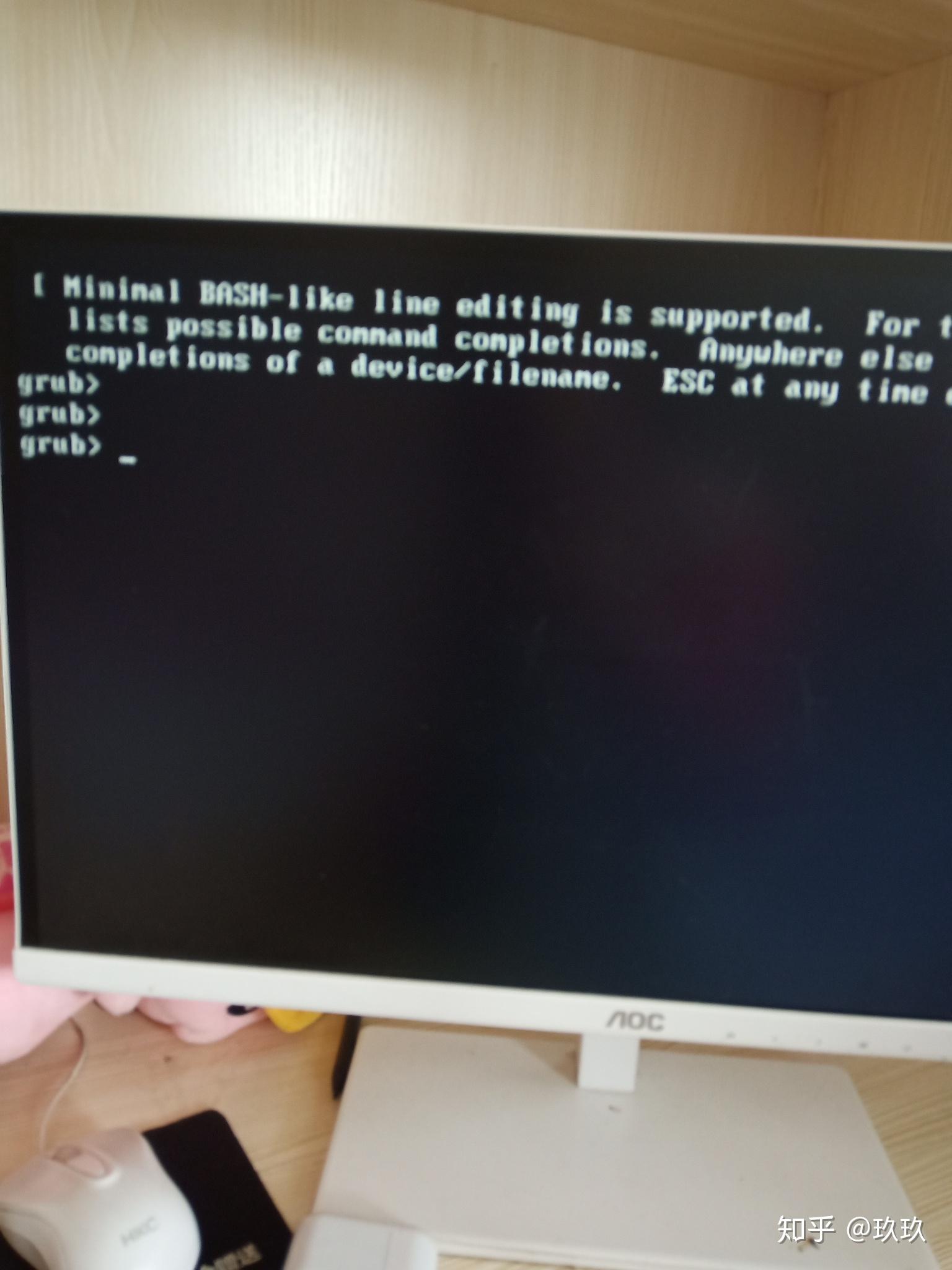 电脑黑屏出现英文开不了机