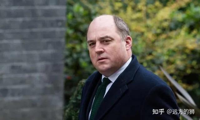 英国国防大臣华莱士称美国再也不能被认为是超级大国