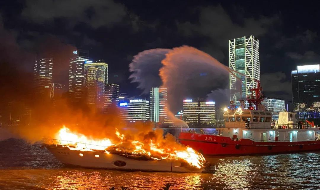 所幸没有造成明火,而近期在上海黄浦江的游艇火灾事故更是令人十分