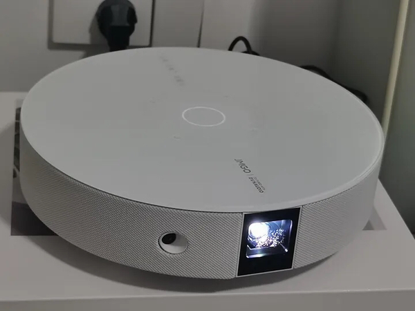 这款高配的ai芯片,为坚果g9s投影仪提供了强大的画质算法效果,使得