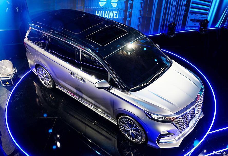 上汽荣威首款mpvim8概念车实车非常接近量产下半年上市