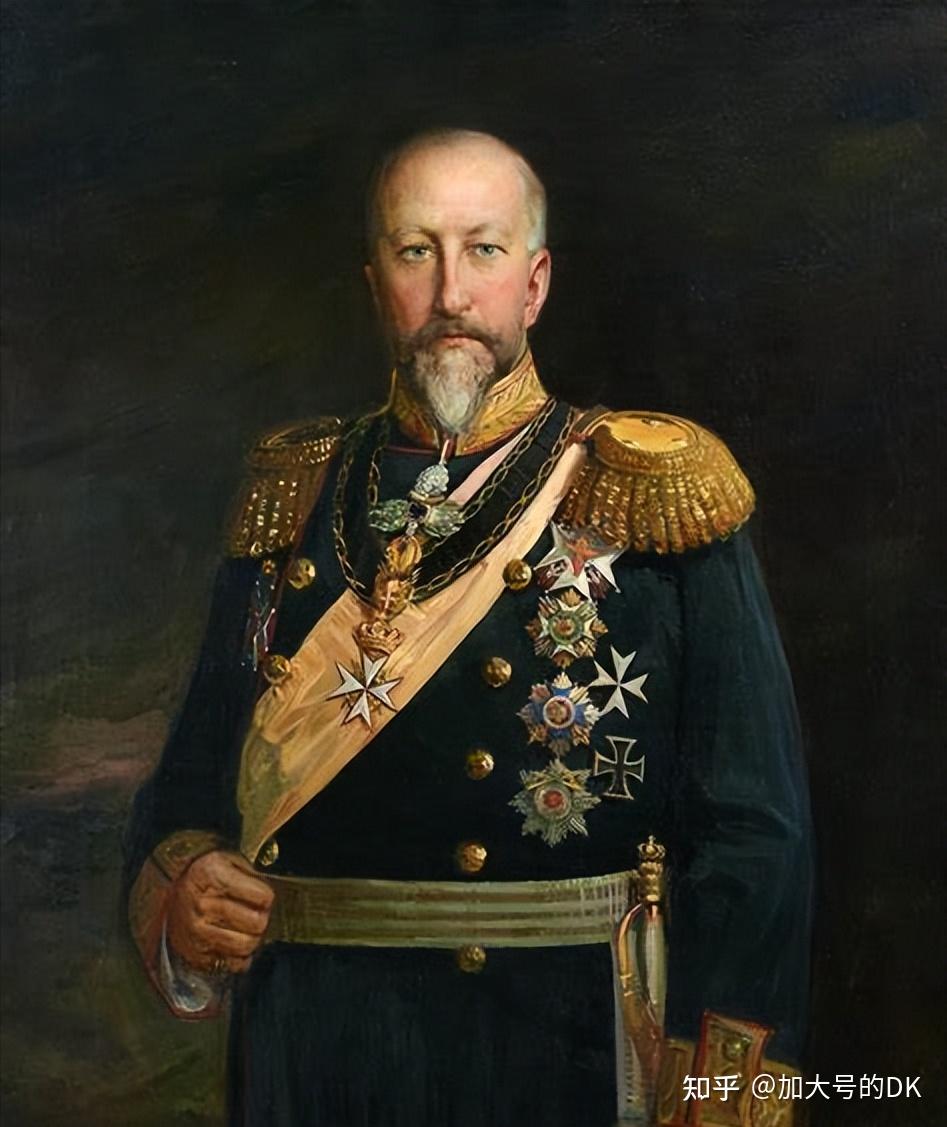 退位,结束了他的个人专断独裁统治,随后其子鲍里斯三世继位为新沙皇