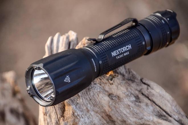 NEXTORCH TA30C MAX LED 3000ルーメン 防水 登山の+aethiopien