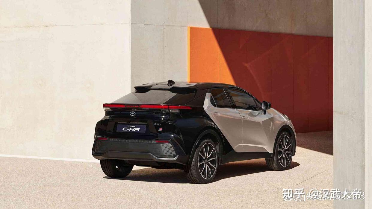 2024-c-hr-phev