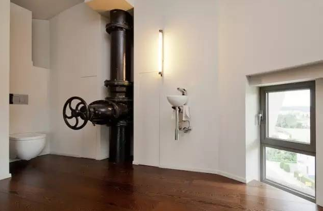 花5万买下农村80年历史破水塔改造6年升值300万人们口中当初的傻逼