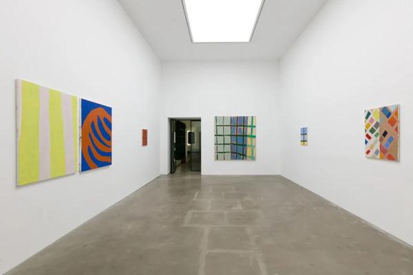 白盒子现场 | 正在展出谭坦个展《浪漫诗》 - 知乎