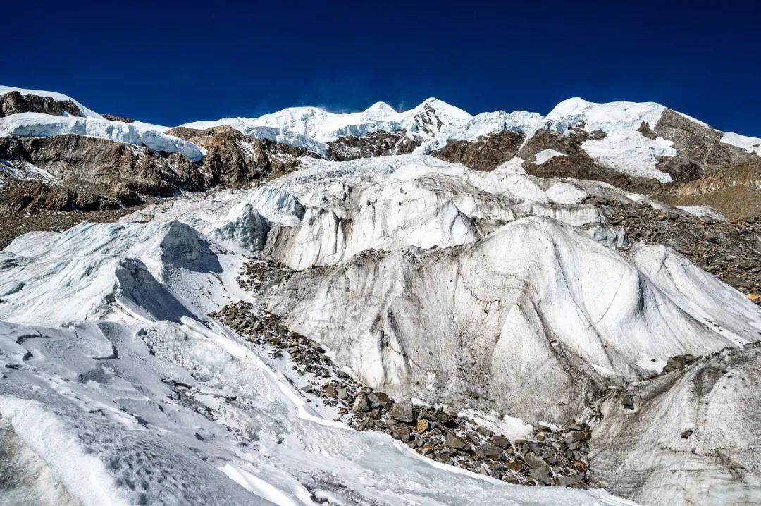 国人首登中山峰四川第二高峰中山峰攀登纪实