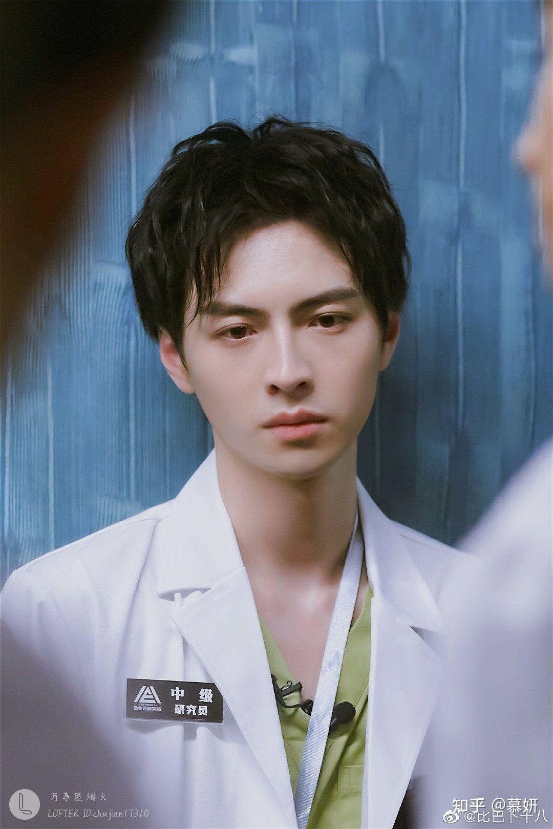 可以发几张你压箱底的蒲熠星的帅照嘛