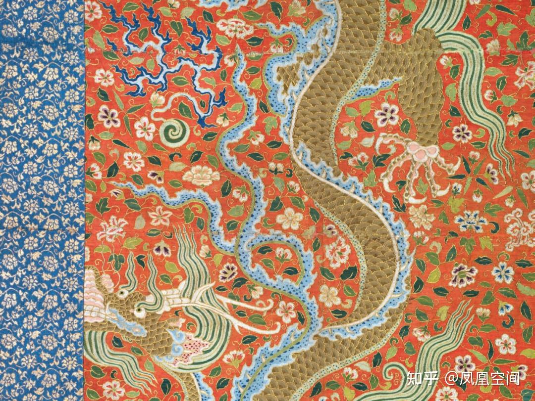 时期的龙纹矫健开放,秦汉时期的龙纹雄浑豪迈,六朝隋唐的龙纹圆润健壮