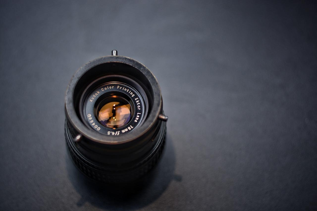 眼镜镜片配什么样的好