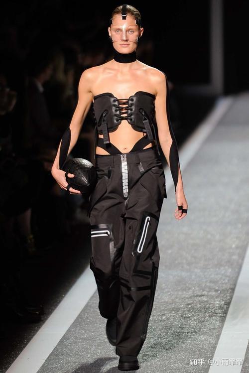 蹦蹦跳跳的时尚设计师王大仁alexanderwang