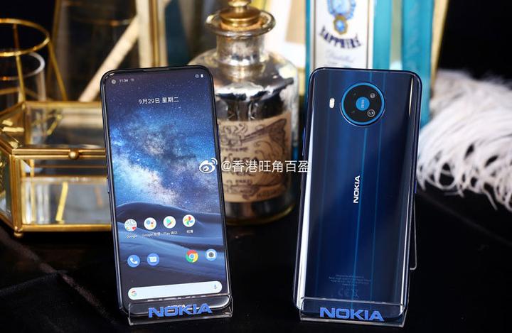 诺基亚8.3模特图,养养眼!