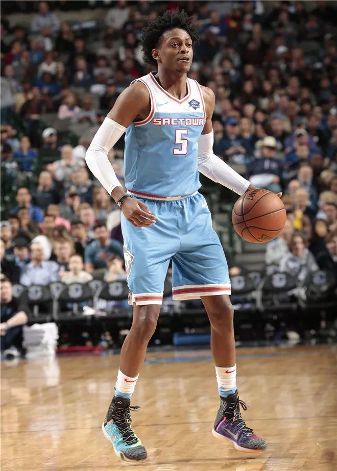 deaaron foxnike kobe 10 elite 「what the」darius millerair