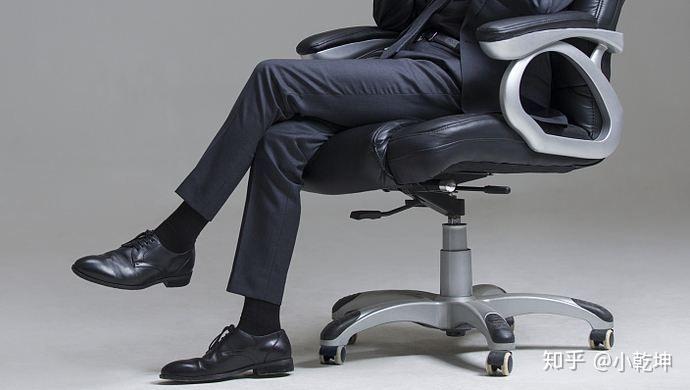 翘二郎腿的危害