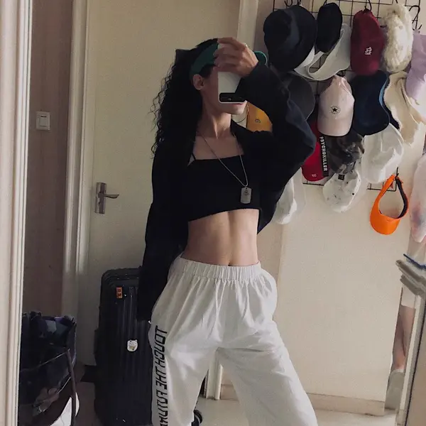 微信让人容易记住的头像女(共16张)