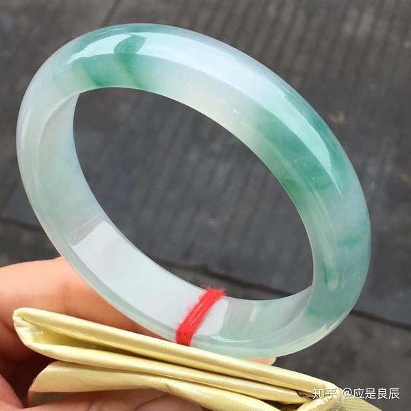 糯化种翡翠详解