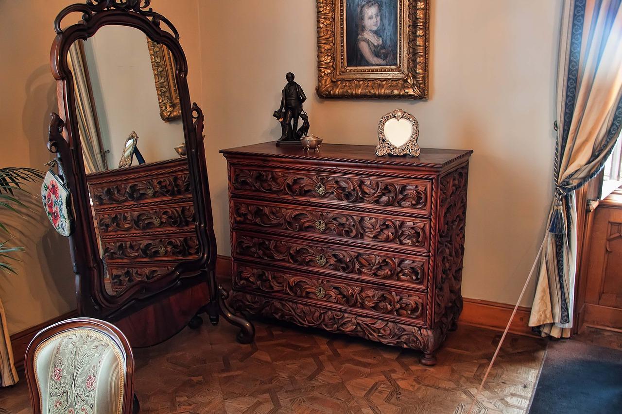 阳台如何挂镜子