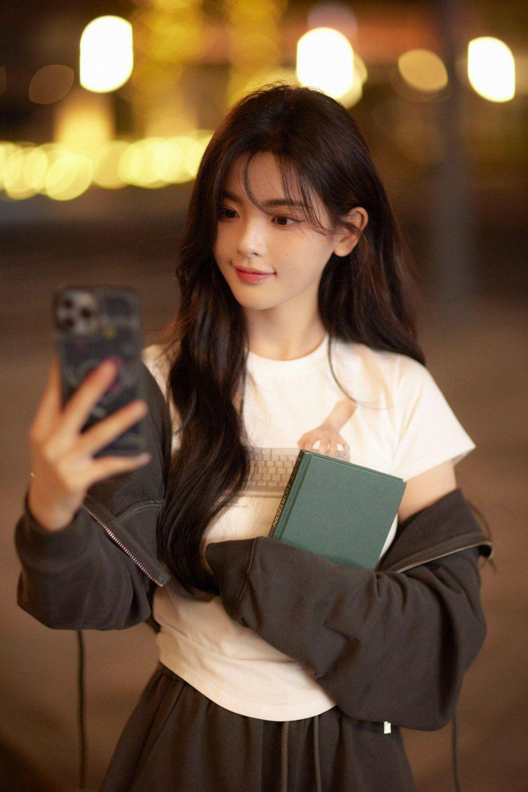 如何评价杨超越的颜值? - 知乎