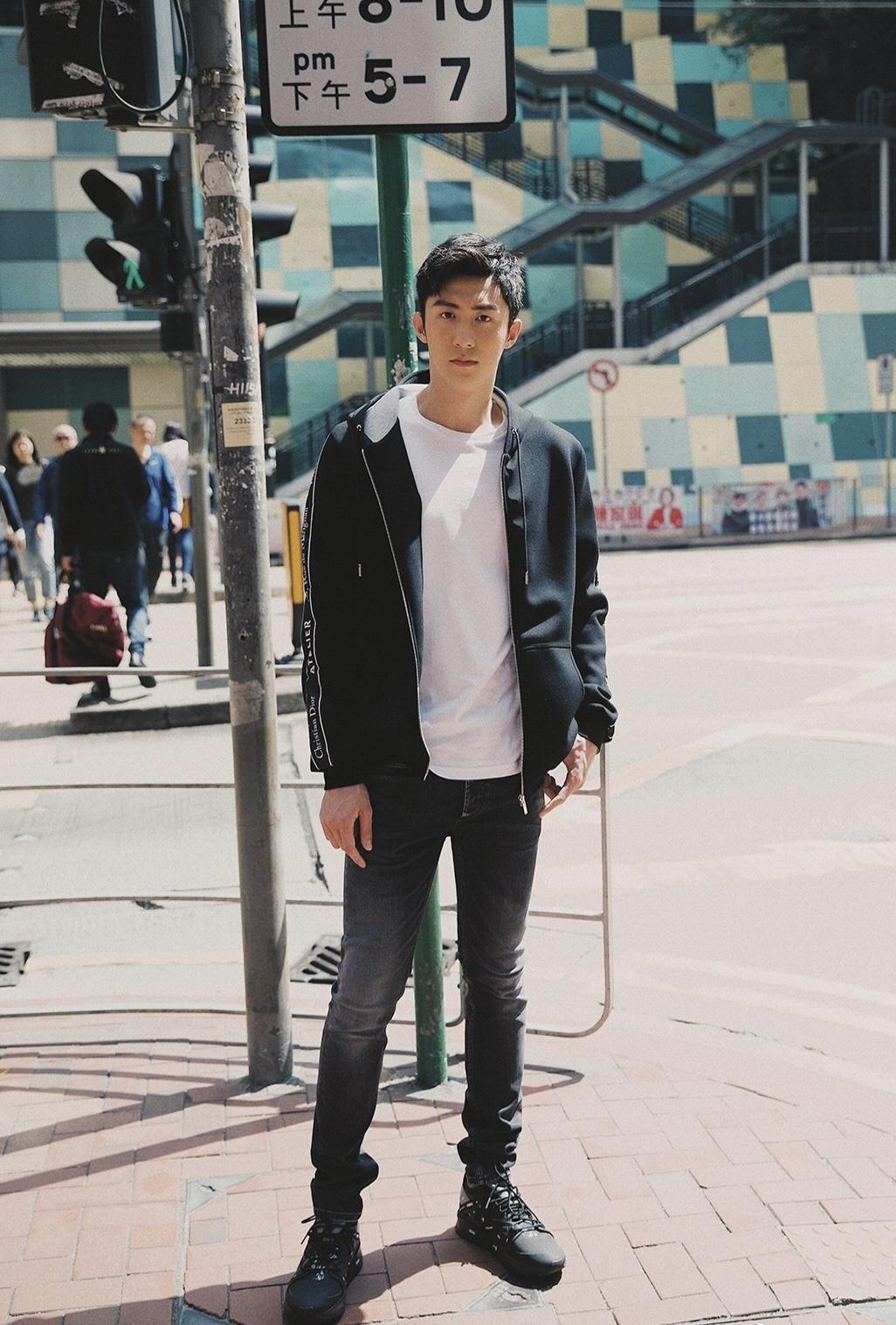 发布于 2021-05-25 01:43黄景瑜