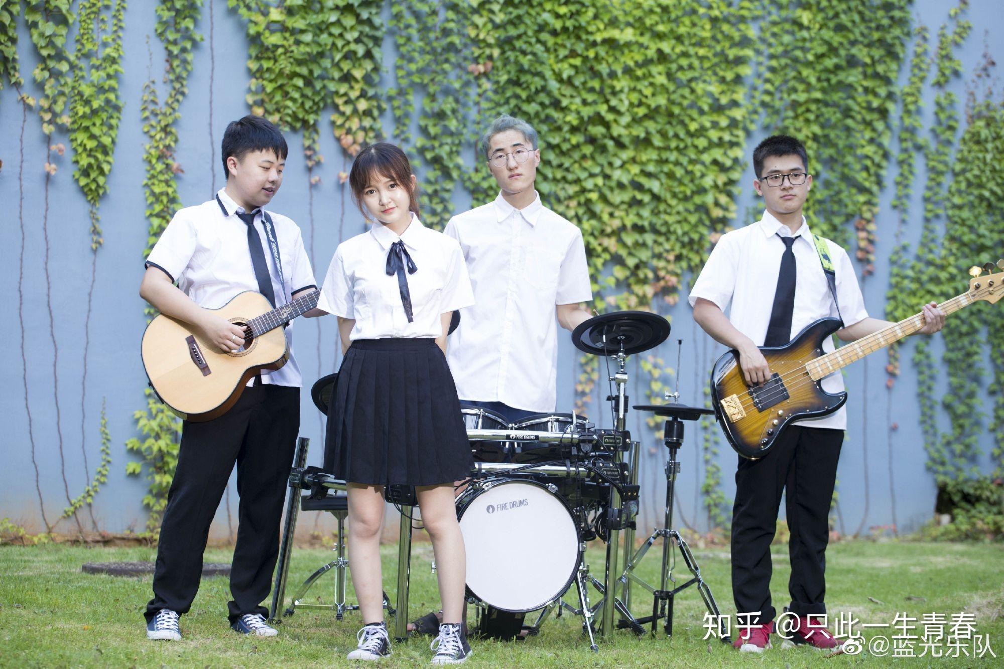 快手蓝光乐队小姐姐好美呀,人美歌甜你们觉得呢? - 知乎