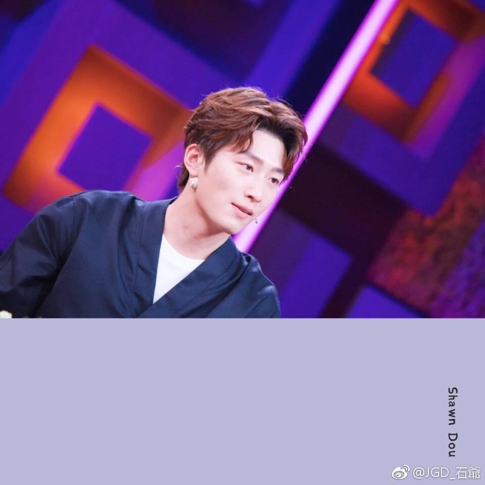 窦骁的美图或搞怪图有哪些?-窦骁帅照