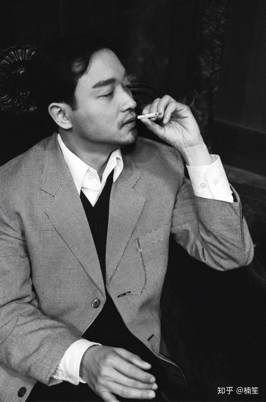 可以给我推荐一张张国荣先生的照片吗?