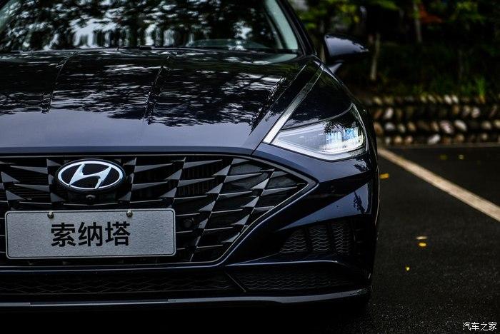 外观犀利配置丰富试驾全新第十代索纳塔满满的惊喜