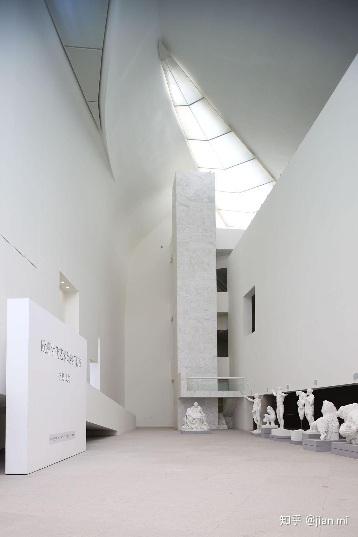 如何看待安藤忠雄设计的上海国际设计中心被评为第九届中国十大丑陋