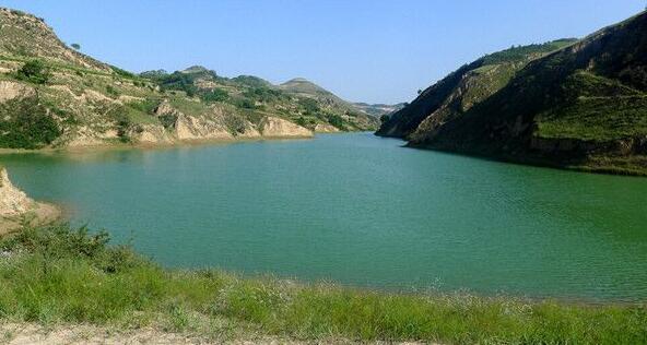 湖库野钓到底坐在哪里