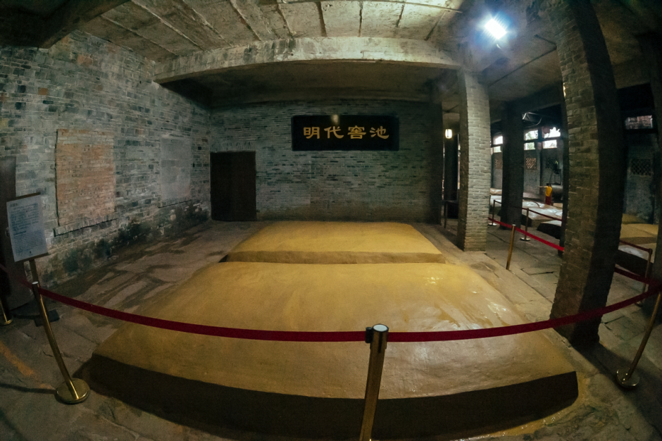 白酒酒窖的窖龄大小为何会对白酒陈年效果产生影响?