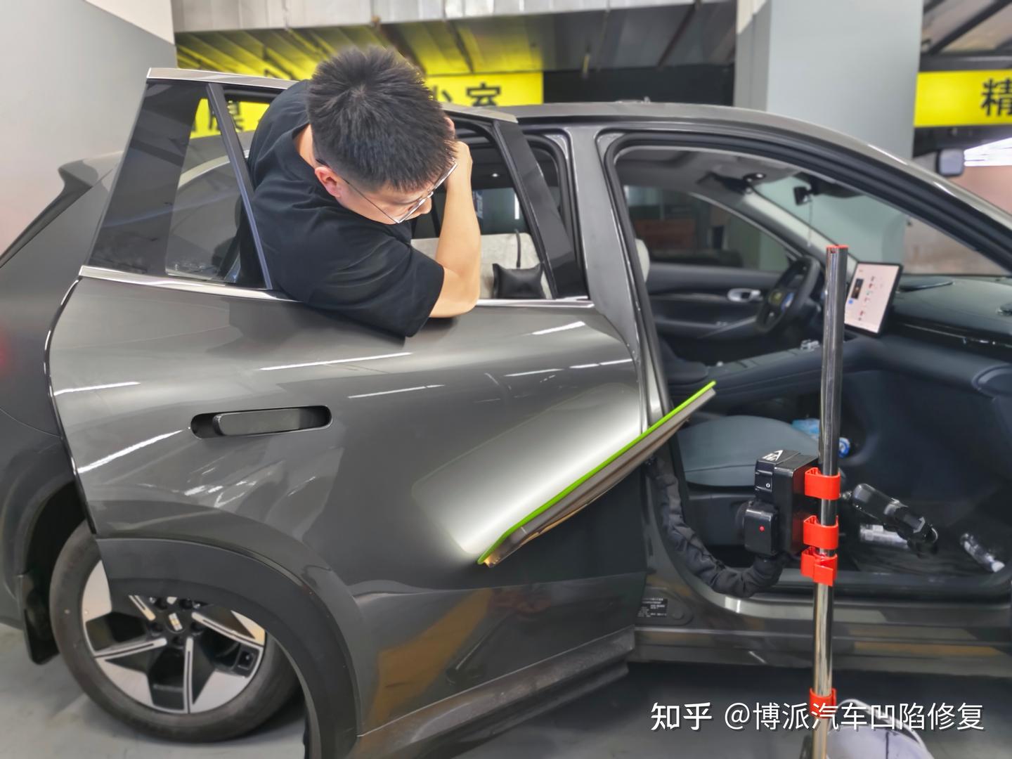 汽车凹陷修复技术适合什么人学?零基础入行避坑|西安从业者深度拆解