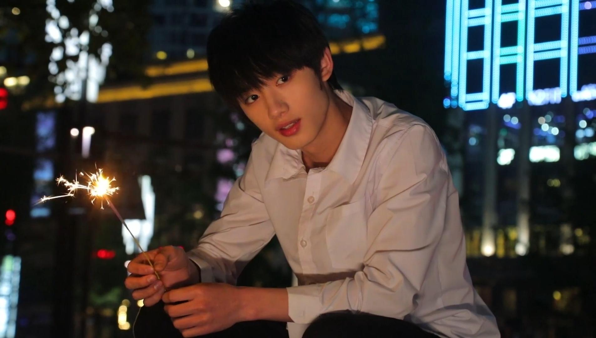 丁程鑫有哪些令人拍案叫绝的神图? - 知乎