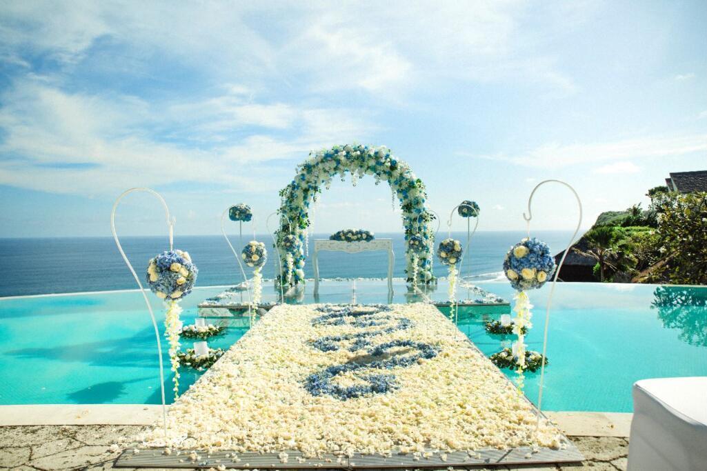 巴厘岛10大水台婚礼全方位评测