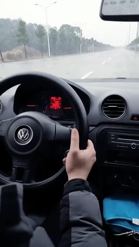 分享摩托车三轮车科目二考试视频,科目一科目三电脑考试不能拍摄