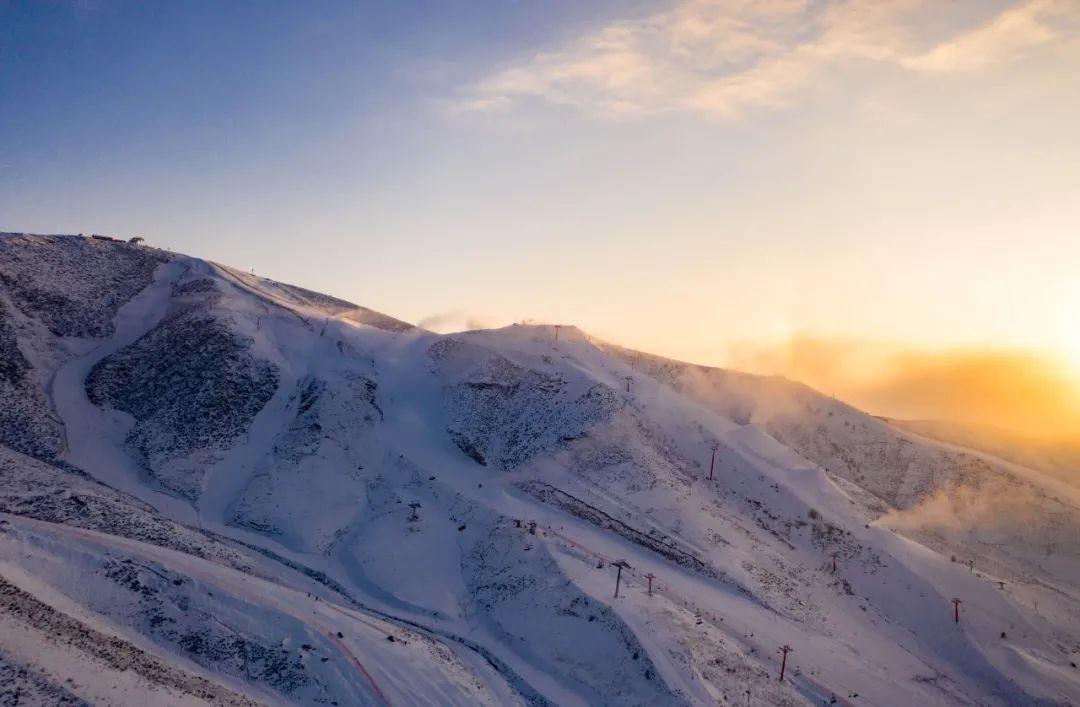 2022北京冬奥会赏雪滑雪玩雪就来阿勒泰动感冰雪享无限激情