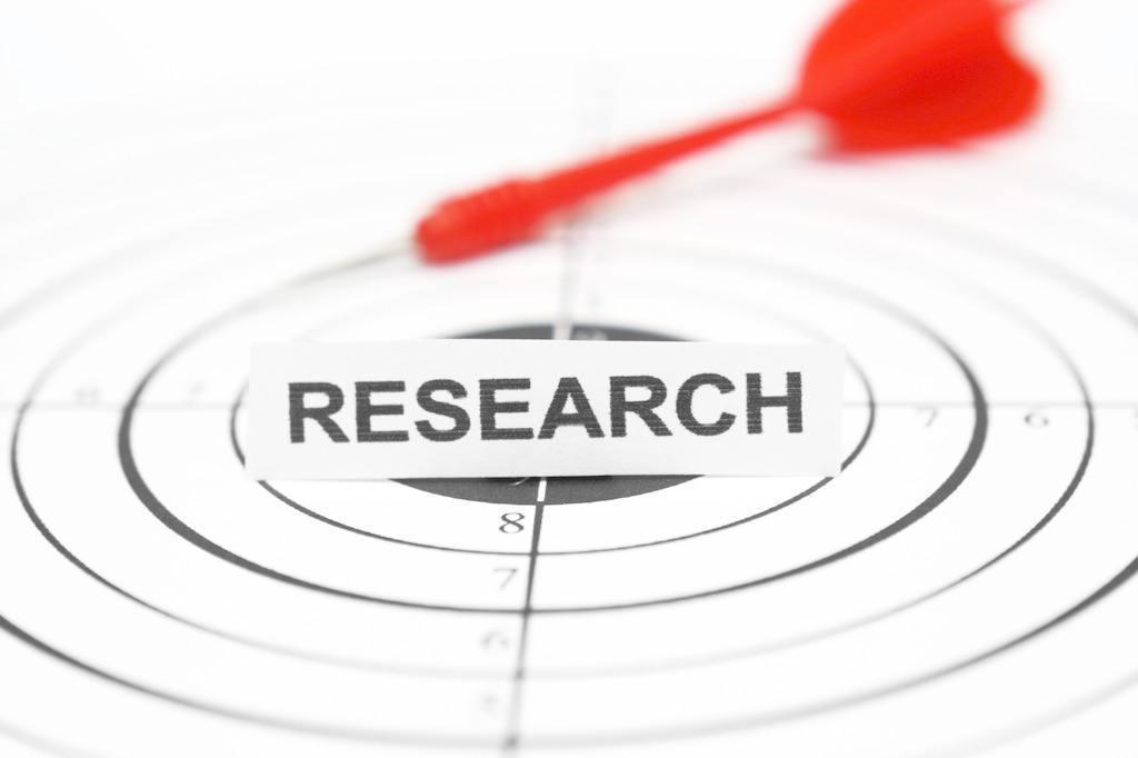 the steeper the discount, the bigger the high折扣越高,她越嗨.