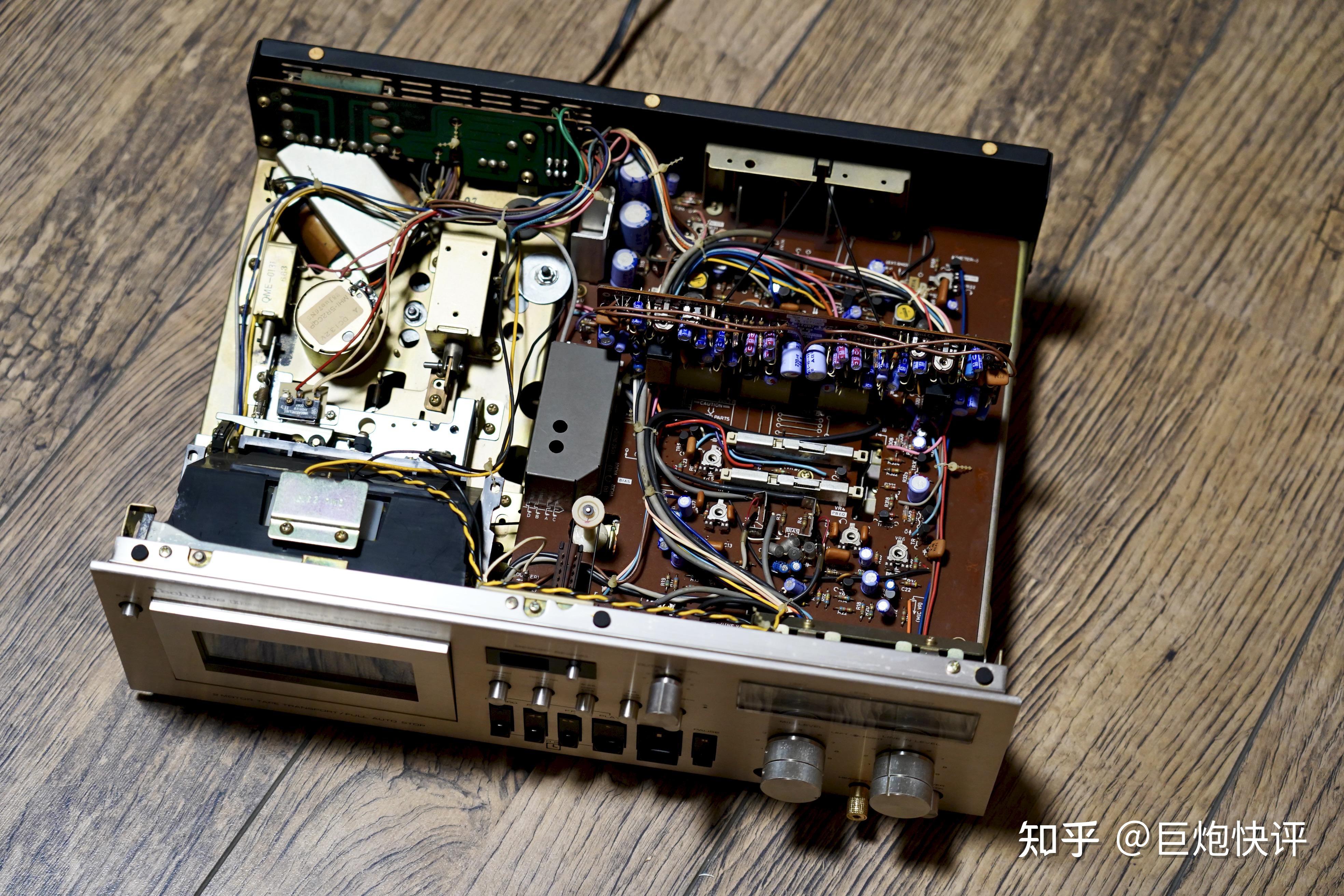 满满年代感40年前的松下高端卡座解析