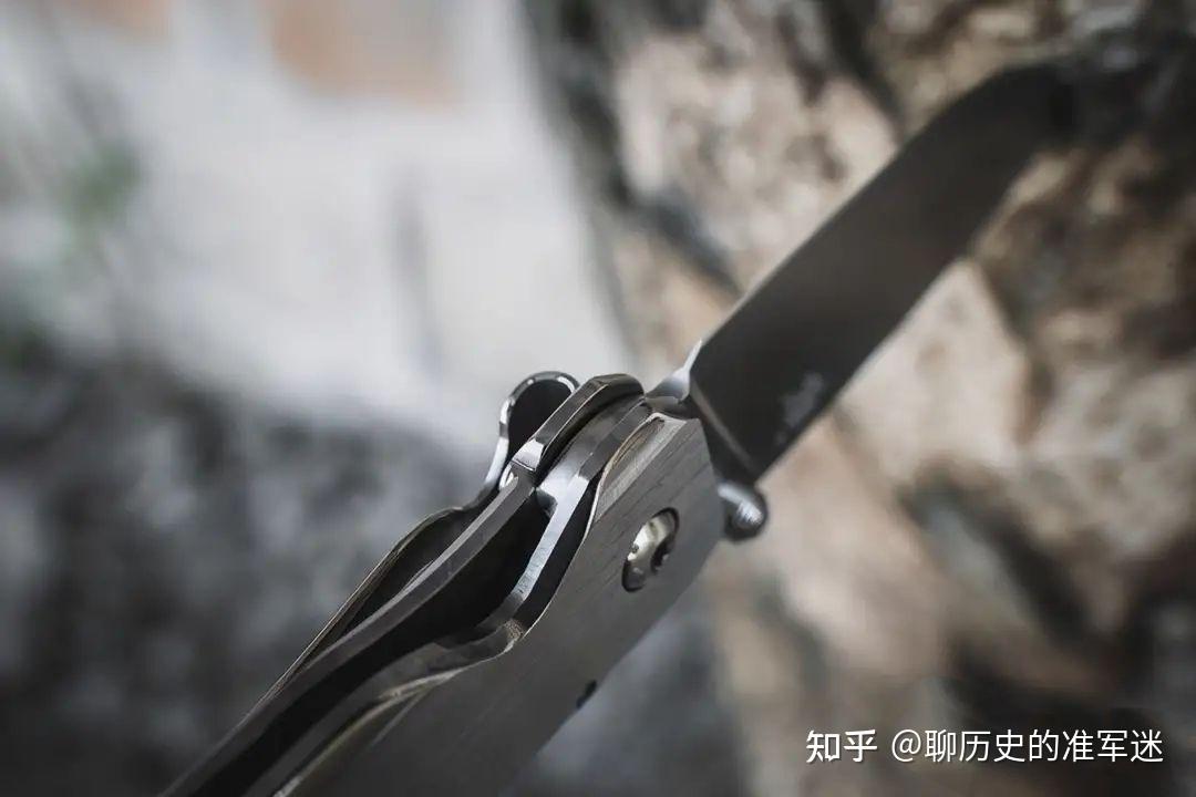 设计风格简洁独特的国产战术折刀 虽然体型不大实用性却非同一般 - 知乎
