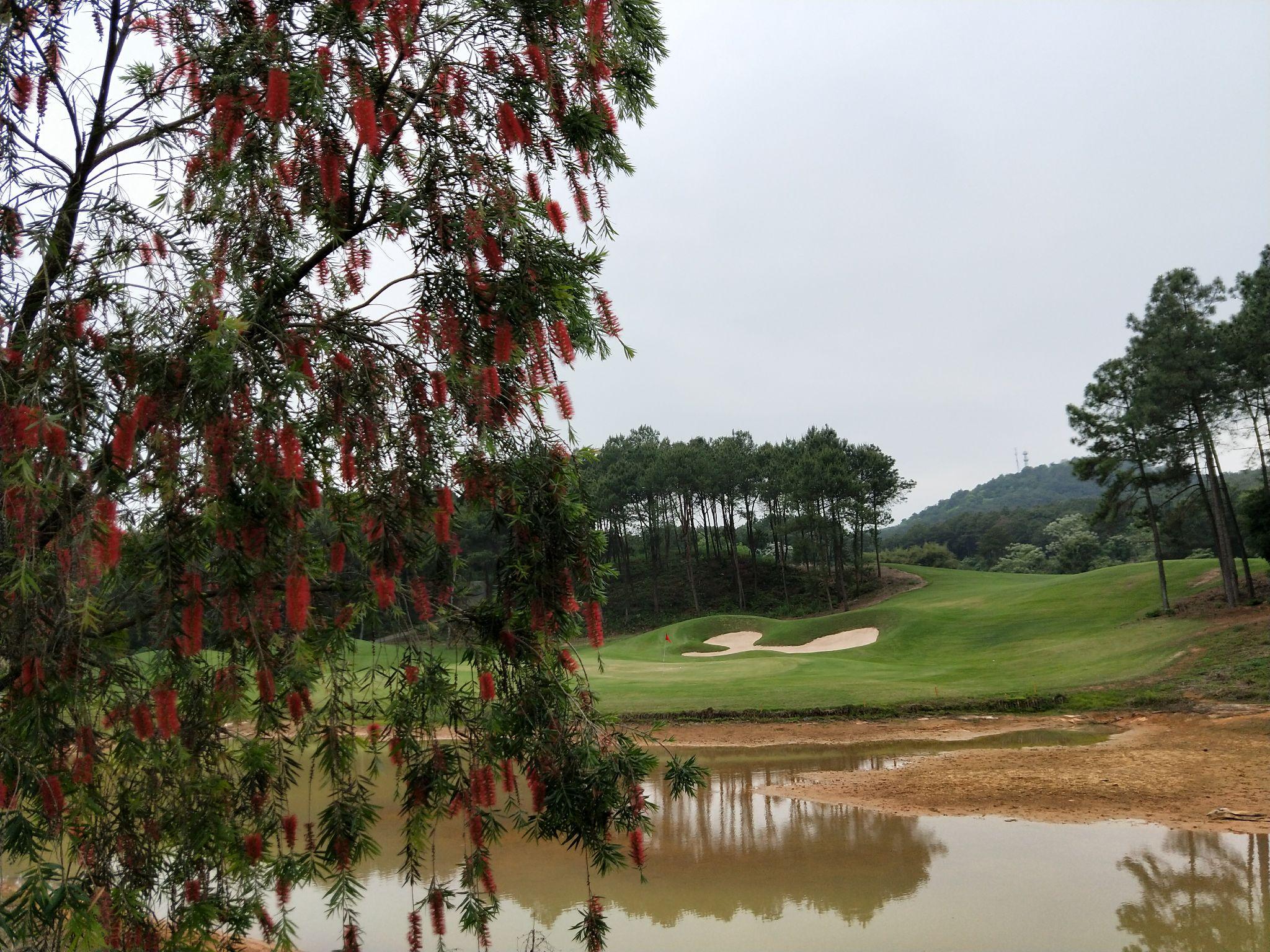 韶关银山高尔夫球俱乐部