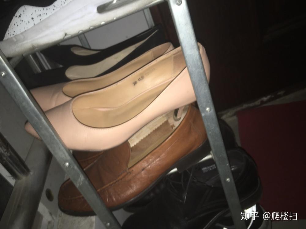 夏天高跟鞋是最有代表性的包含了整个时尚元素