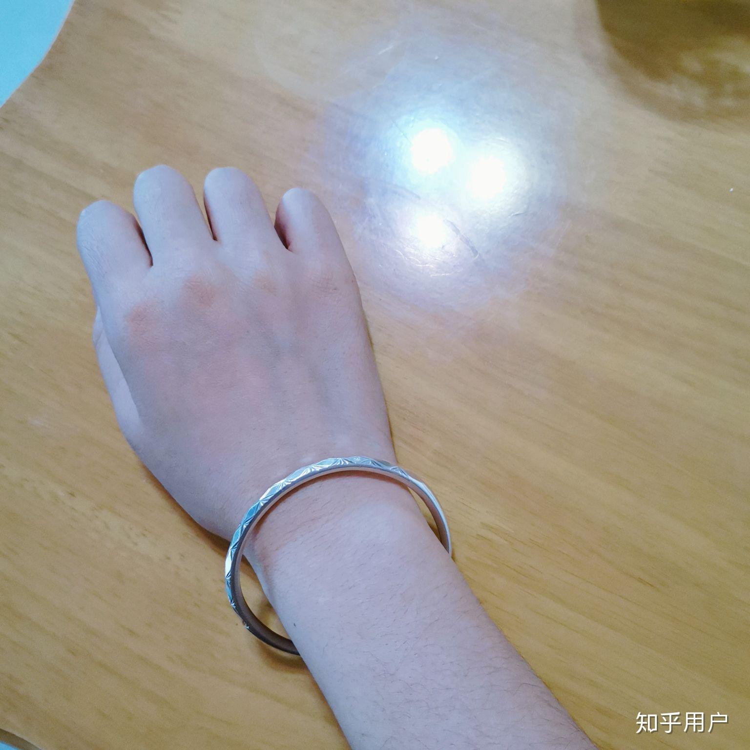 请问手腕处太细有什么办法变粗一点么?