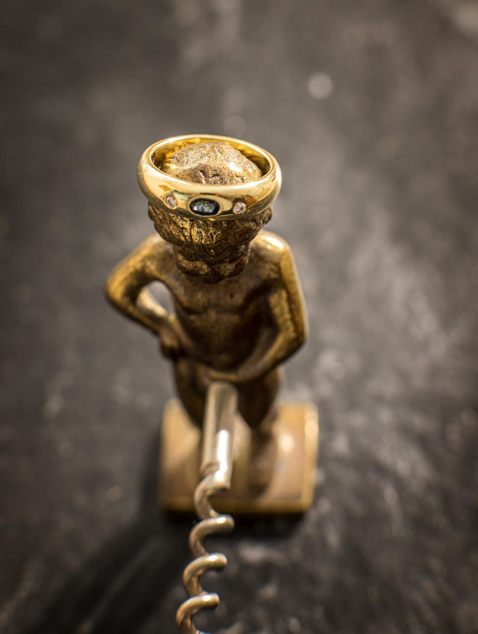 如何拧开圆形灯