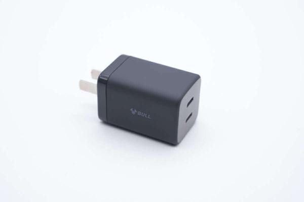 拆解报告：BULL公牛35W双USB-C氮化镓充电器GNV-AF1352 - 知乎