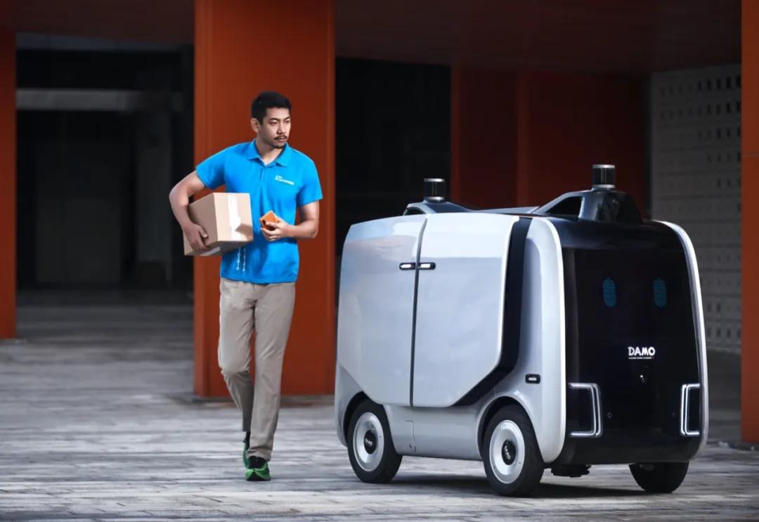 包揽浙大双十一快递配送业务的阿里配送机器人,能吊打京东和百度吗?