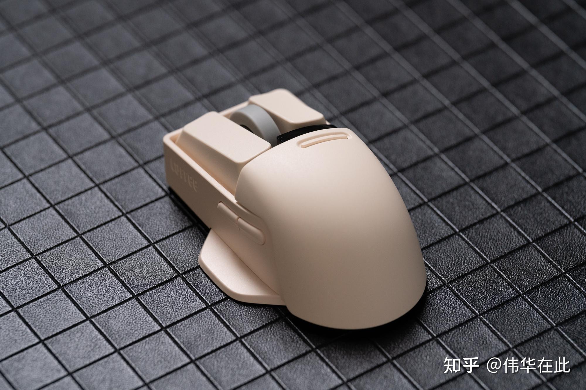 高级的设计感还自带屏幕—洛斐小翘三模无线鼠标 - 知乎